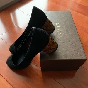 Gucci black suede shoes with bamboo heel